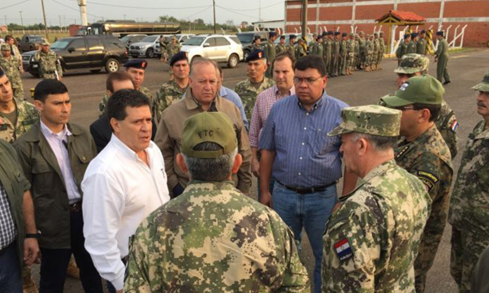 El presidente de las República, Horacio Cartes se reunió con los militares. Foto: //EFE.