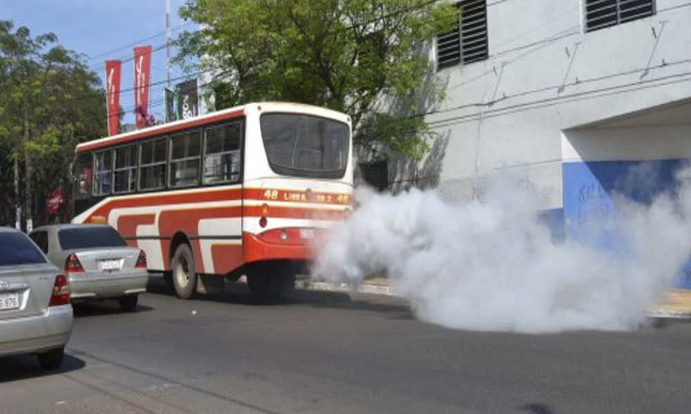 Los buses "chatarra" serían uno de los principales contaminantes. //Abc.com.py