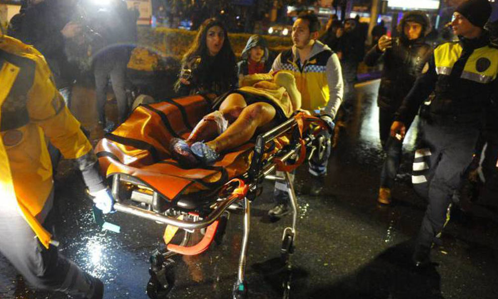 Ataque. Un nuevo atentado yihadista se produjo en Turquía, donde asesinaron a 39 personas en una discoteca en Estambul. Foto://ep02.epimg.net 