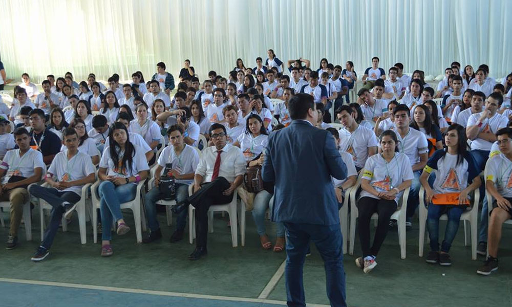  Jóvenes líderes de los 17 departamentos de la República del Paraguay se reúnen en la Casa de Retiro de los Hermanos Maristas para el encuentro de líderes más grande del país.  //Facebook - Ñambopyahu Paraguay