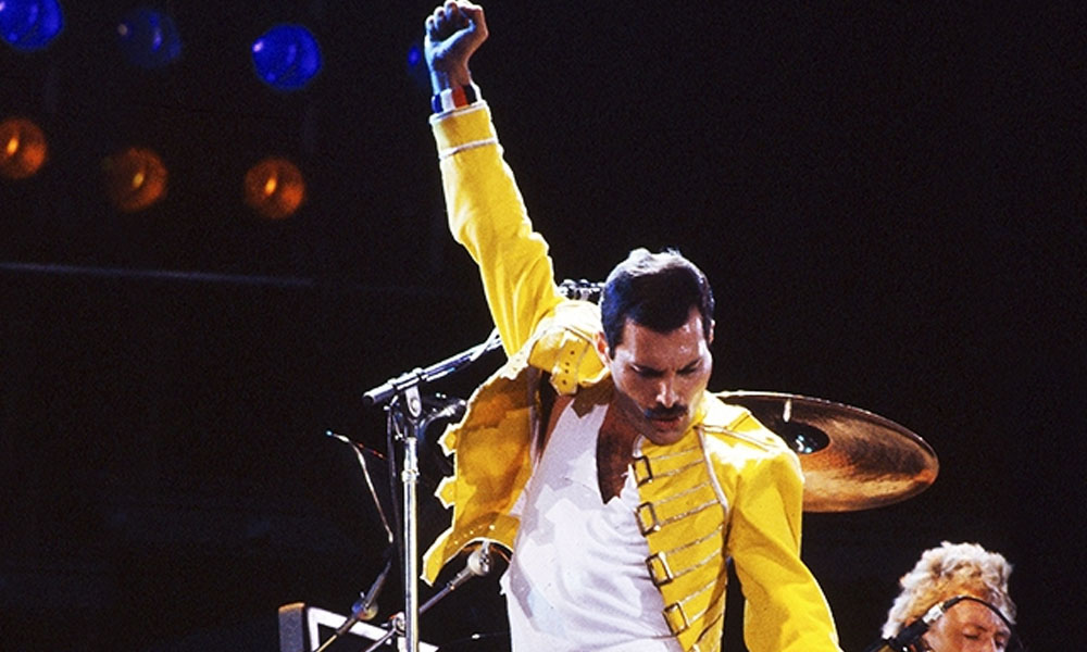 Freddie Mercury. //Hermanosdelrock.com