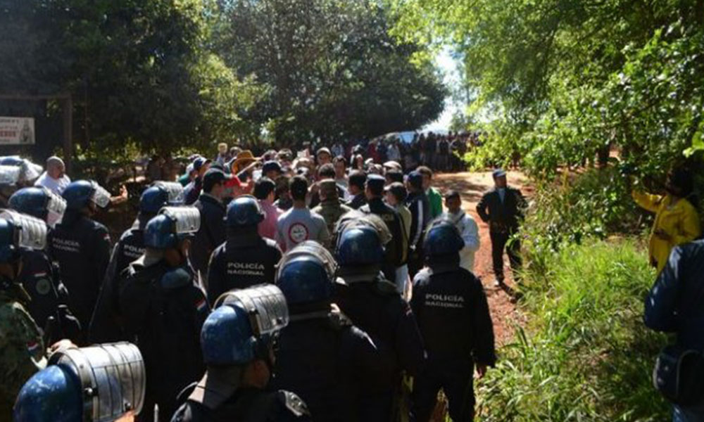 Unos 1.200 policías participaron del desalojo de campesinos en Guahory. Foto://Ultimahora.com 