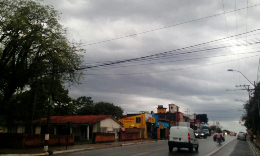 Avenida Defensores del Chaco, Coronel Oviedo //AlexisLópez.