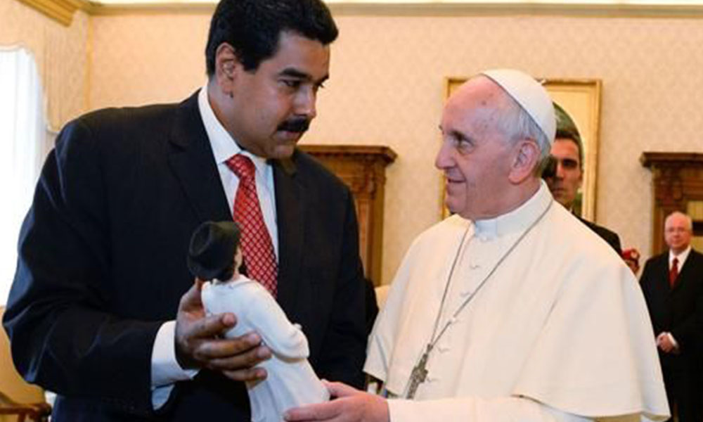 Nicolas Maduro, prsidente de Venezuela, junto con el Papa Francisco.